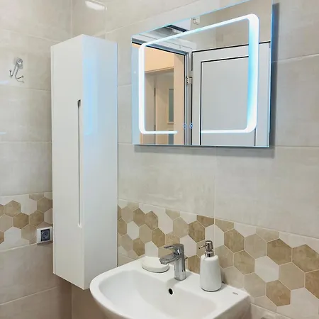 Bright & Cozy For 4 Guests In Centre Appartamento Plovdiv