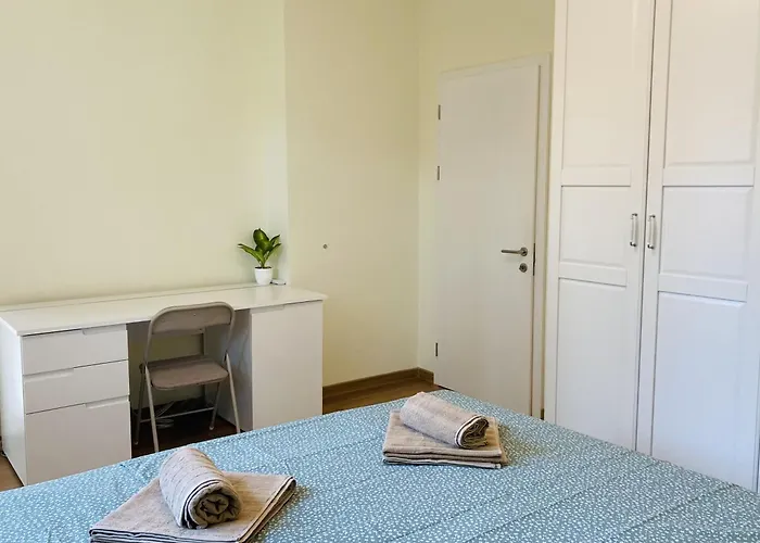 Lejlighed Bright & Cozy For 4 Guests In Centre Plovdiv