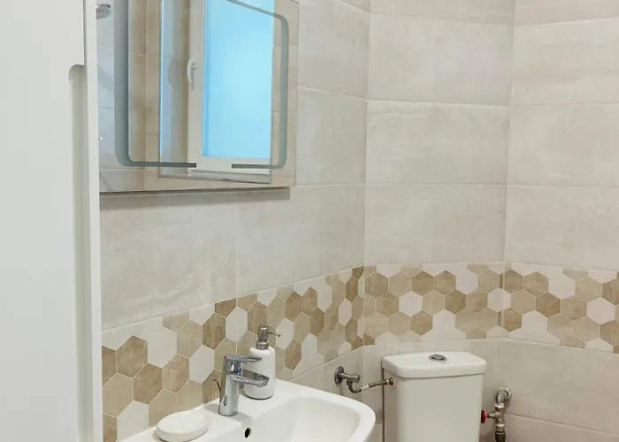 Bright & Cozy For 4 Guests In Centre Plovdiv