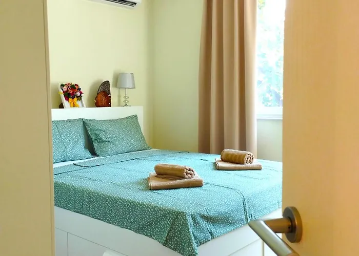 Lejlighed Bright & Cozy For 4 Guests In Centre Plovdiv