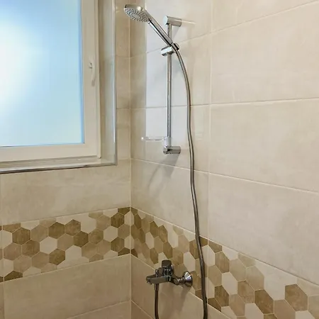 Bright & Cozy For 4 Guests In Centre *