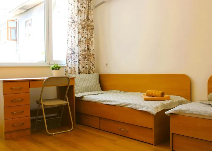 아파트 Bright & Cozy For 4 Guests In Centre